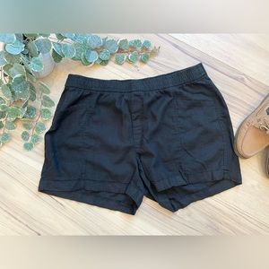 Old Navy High-waisted 4” Linen-blend Shorts Black
Size Large